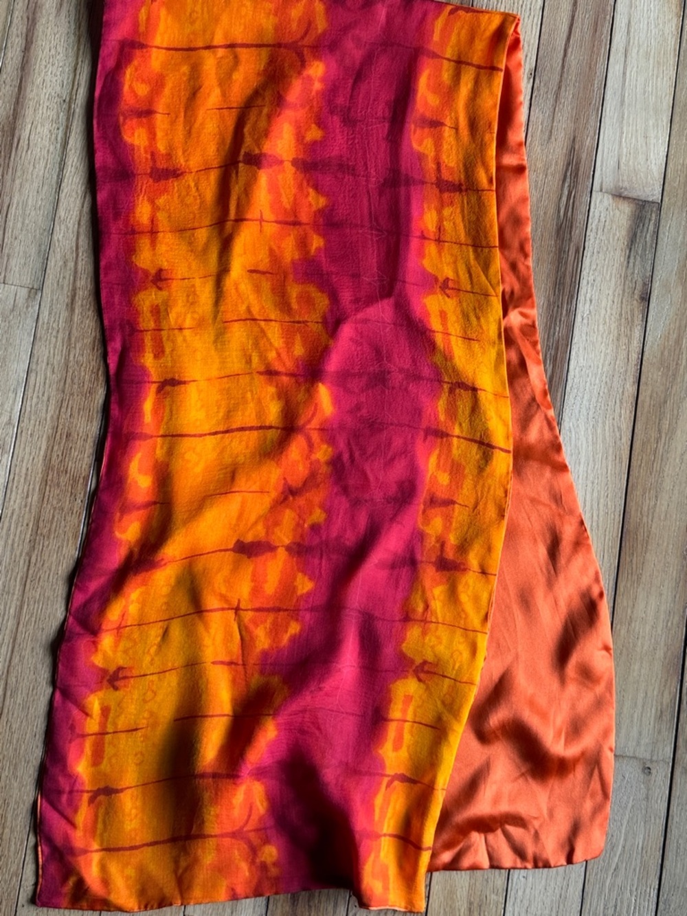 Larioseta Italian Silk Scarf Sacral Root Chakra - Picture 5 of 9